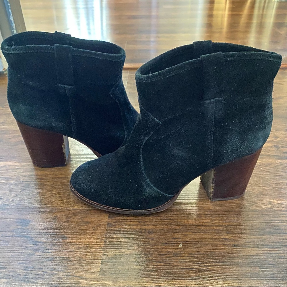 Splendid Black Suede Booties